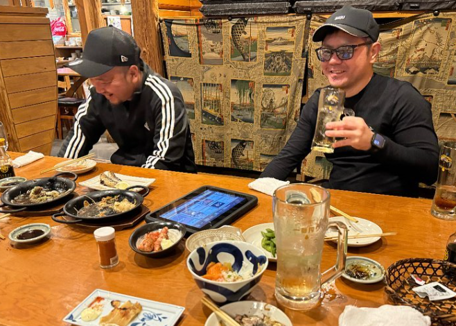 職場の仲間との食事